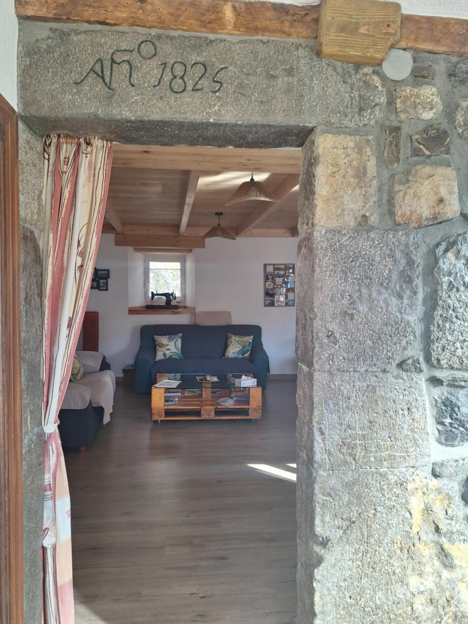 Turismo En Babia Bajo Los Nidos San Emiliano Zimmer foto